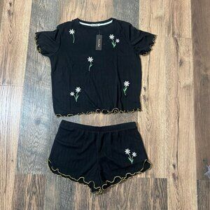 Emerson Road Floral Lettuce Hem Shorts Sleep Set Pajamas Size L NWT